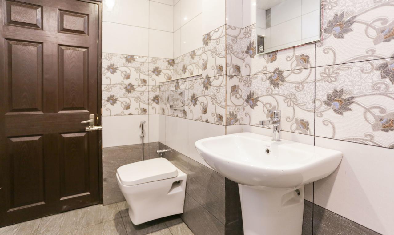 Treebo Trend Cmks Gulmohar Suites Kochi Luaran gambar